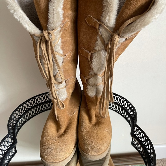 Michael Kors| Women Size 7| Suede Camel Wedge Boots - Picture 3 of 3